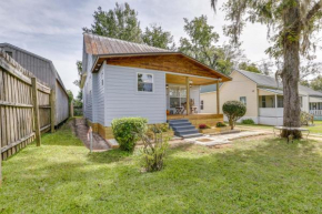 Inviting Quincy Cottage Walk to Historic Downtown